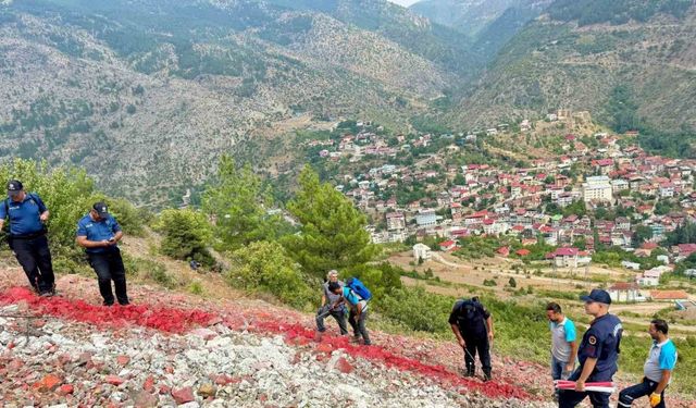 Saimbeyli’de ki dev Türk Bayrağı yeniden ihtişamına kavuştu