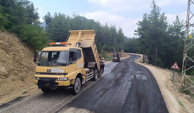 6 Mahalleye Ulaşım Sağlayan Yol Yenileniyor