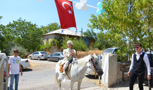 Afşin'de Toplu Sünnet Töreni Düzenlendi