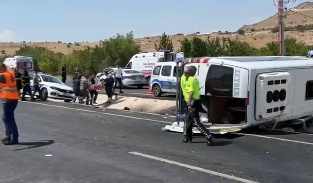 Nevşehir'de düğün yolunda kaza: 13 yaralı