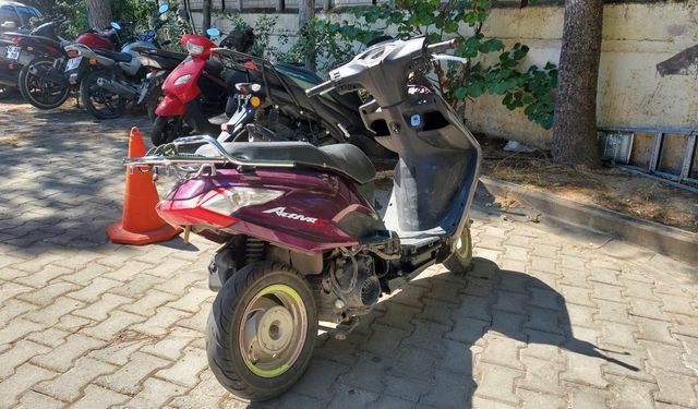 Trafiği tehlikeye düşüren ehliyetsiz motosikletliye 26 bin lira ceza