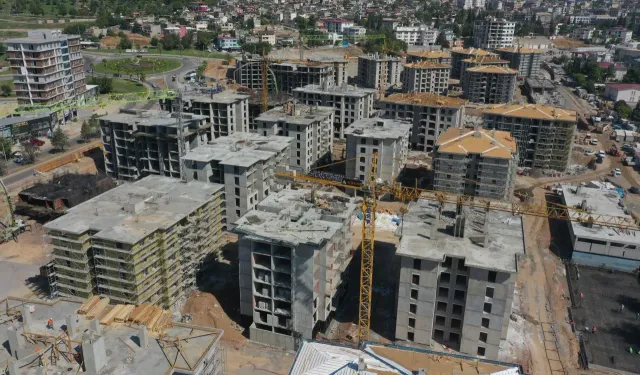 Ebrar Sitesi'nin yerine yapılan 32 bloklu inşaatta sona gelindi