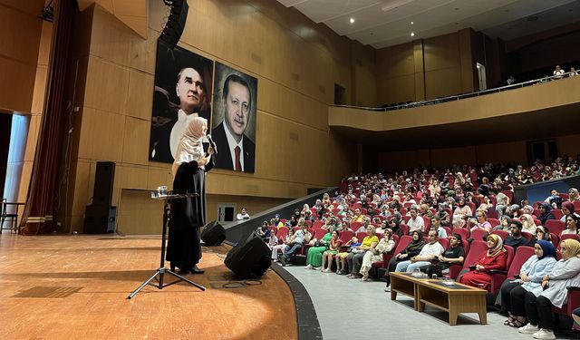 Kahramanmaraş’ta “Ailede Mahremiyet” Konulu Söyleşi Düzenlendi