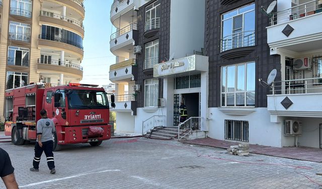 Adıyaman'da 9 katlı binada yangın: 4 kişi dumandan etkilendi