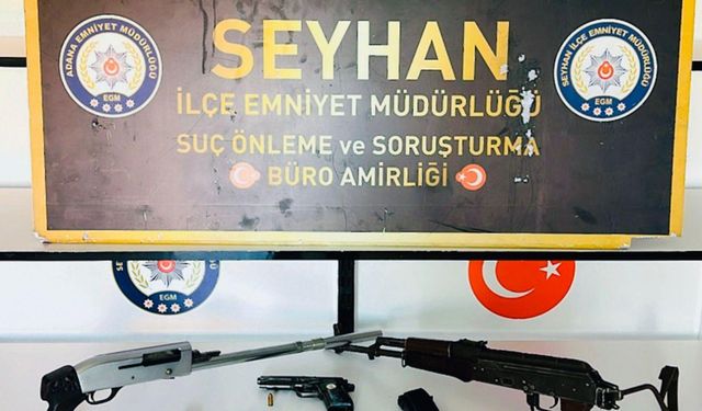 Adana'da silah ve uyuşturucu ele geçirilmesiyle ilgili 2 zanlı tutuklandı