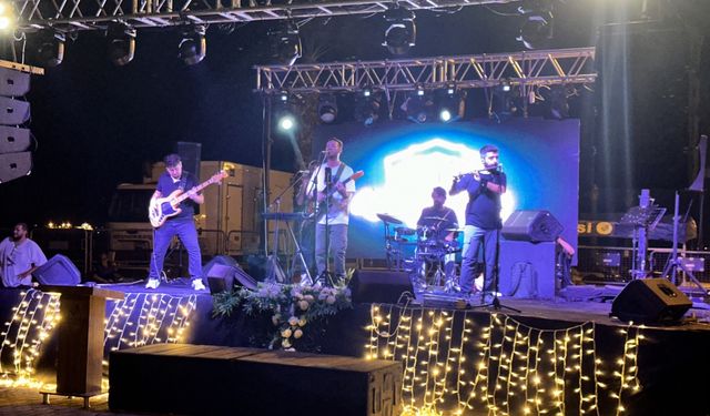 Hatay'da Grup Anavarza konser verdi