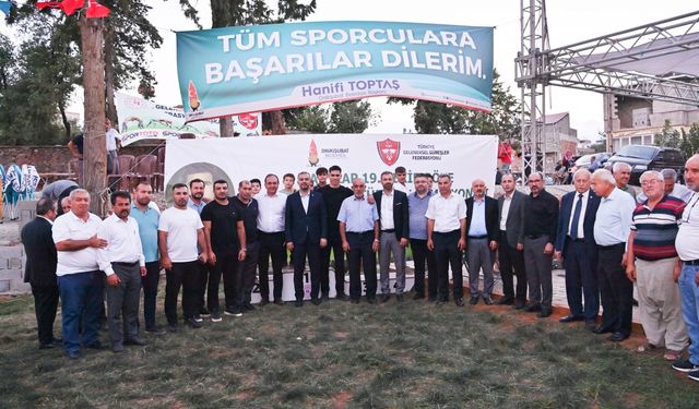 Kahramanmaraş'ta "Bekir Böke Şalvar Güreşi Türkiye Şampiyonası" düzenlendi