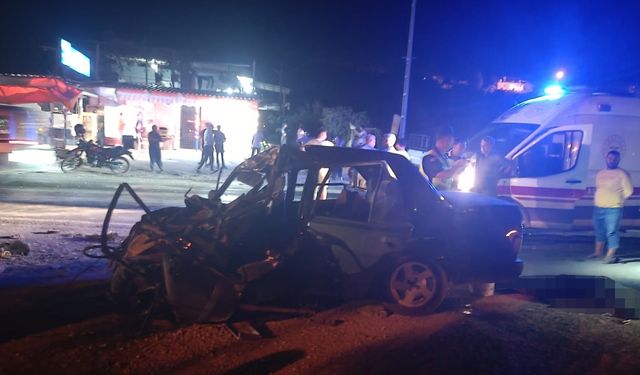 Mersin'deki trafik kazasında 2 kişi öldü, 1 kişi yaralandı