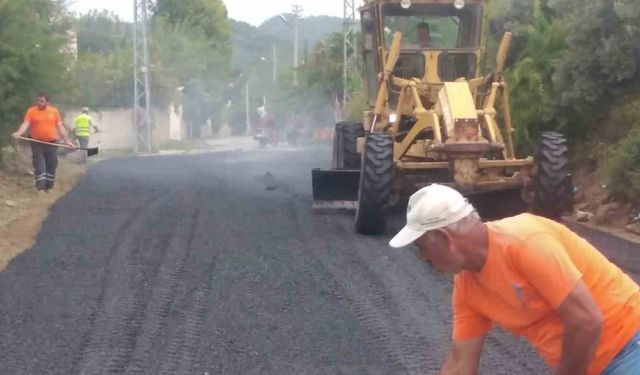 Dörtyol’da kış öncesi sıcak asfalt çalışması hızlandı