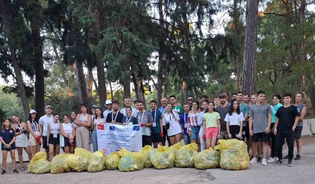 Erasmus öğrencileri, Antalya’da doğa için bir araya geldi