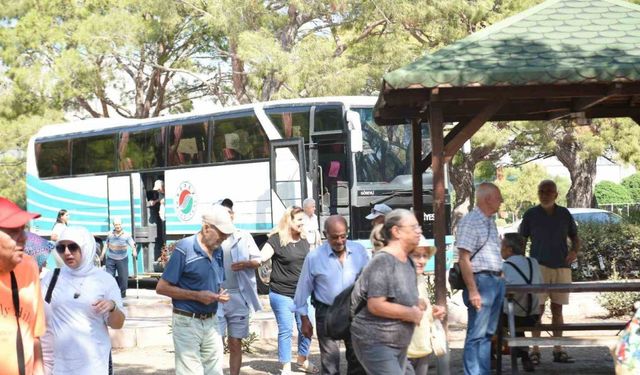 Huzurevi sakinleri Sarısu’da piknik yaptı