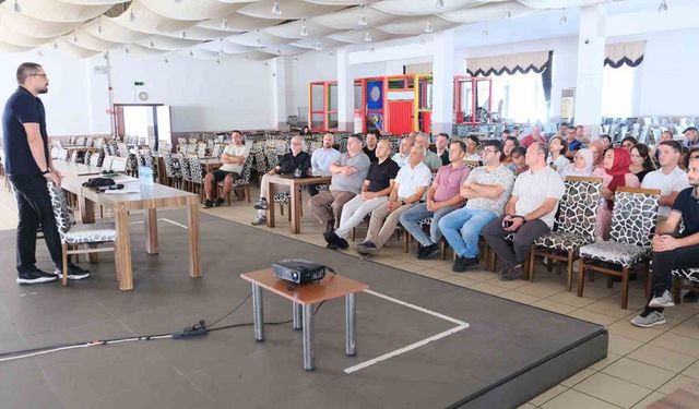 Kemer Belediye personeline afet eğitimi