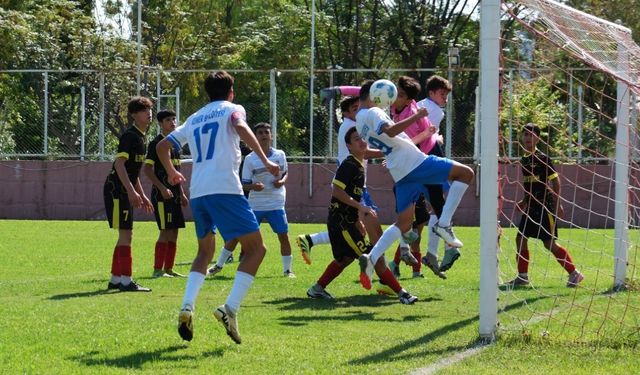 Kemer Belediye U16 Takımı’ndan farklı galibiyet