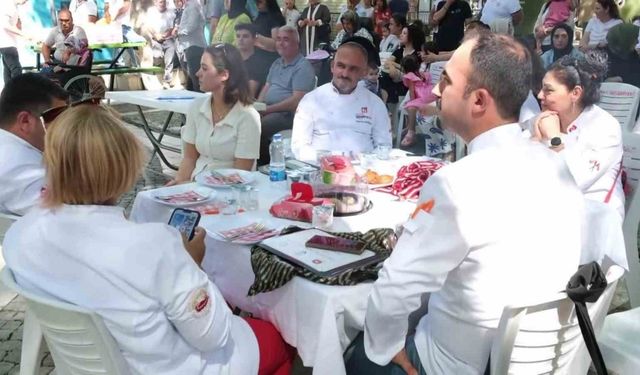 Mersin’de zeytinyağı yemek yarışması düzenlendi