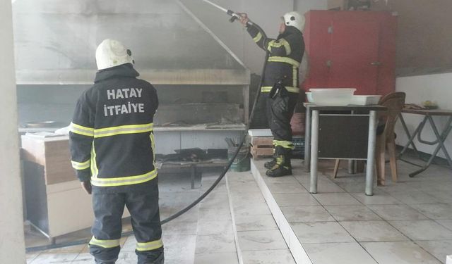 Samandağ’da restoran yangını