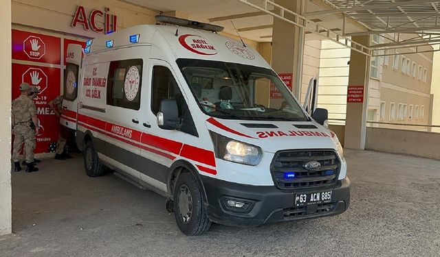 Şanlıurfa'da kontrolden çıkan pikap şarampole devrildi: 9 yaralı