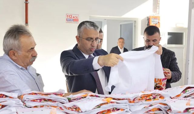 Başkan Gürbüz, Tekstil  Fabrikasını Ziyaret Etti