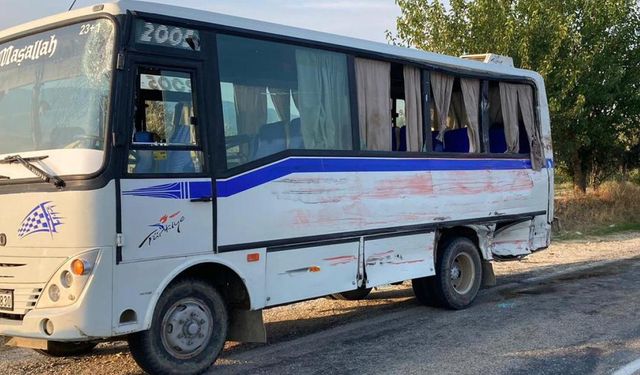 Manisa'da kamyon ile midibüsün çarpıştı: 1 ölü, 6 yaralı