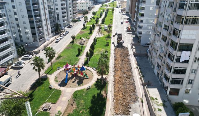 Onikişubat Belediyesi’nden Tekerek Mahallesi’nde tam gaz asfalt çalışması