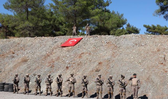 Polis Özel Harekat'tan Gerçeği Aratmayan Tatbikat