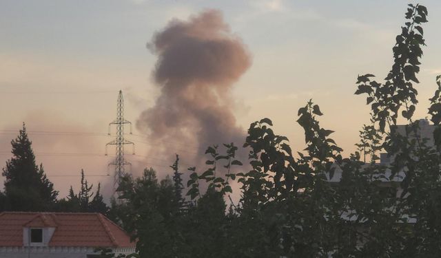 Soykırımcı İsrail'in Lübnan'a düzenlediği saldırılarda 5 kişi öldü, 27 kişi yaralandı