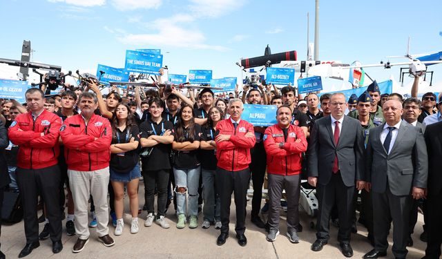 Vali Ünlüer, Teknofest Uluslararası ve Liseler Arası İnsansız Hava Aracı Yarışmaları Ödül Törenine Katıldı