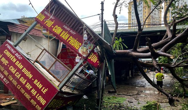 Vietnam'ı vuran Yagi Tayfunu'nda ölenlerin sayısı 292'ye çıktı