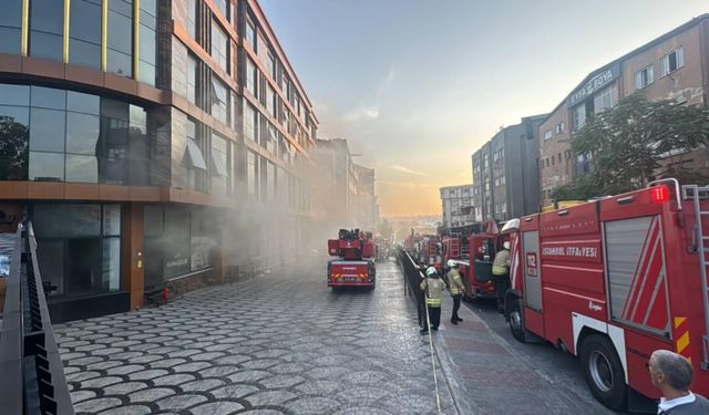 Güngören'de kumaş imalathanesinde yangın