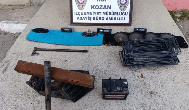 Adana'da araçlardan hırsızlık yapan 3 kişi tutuklandı