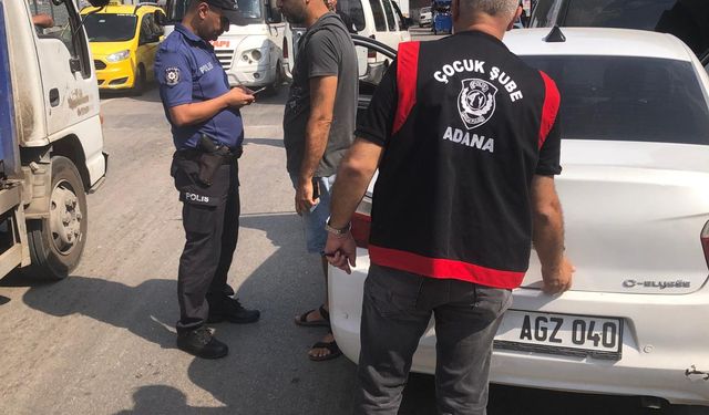 Adana'da polis okul çevrelerinde denetim yaptı