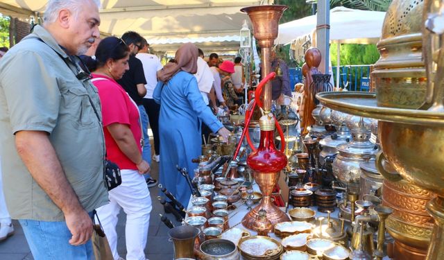 Antalya'da Antikacılar ve Nostalji Festivali düzenlendi