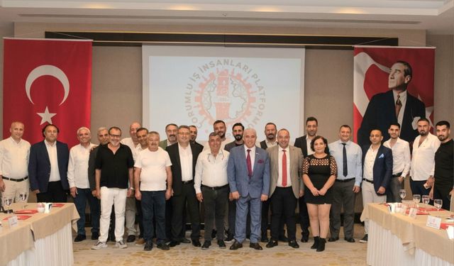 Antalya'da Çorumlu İş İnsanları Platformu üyeleri, güç birliği için bir araya geldi