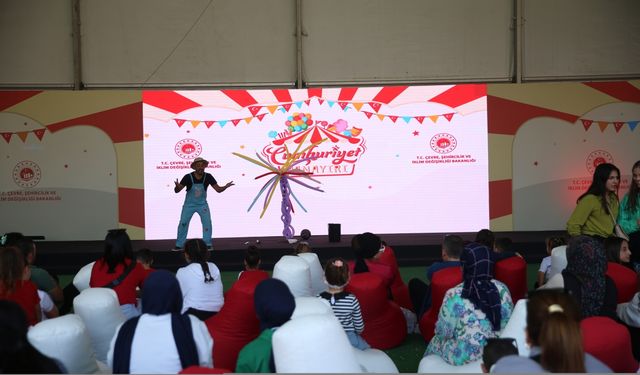 Hatay'da düzenlenen "Cumhuriyet Panayırı" sürüyor