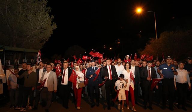 Kaş’ta fener alayı düzenlendi