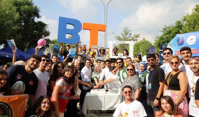 Akdeniz Üniversitesi Öğrenci Toplulukları Tanıtım Günleri başladı