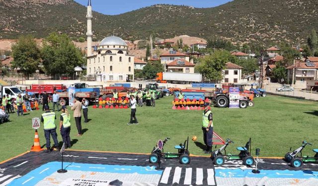 Antalya’da "Köy yolunda trafikte her şey yolunda" etkinlikleri