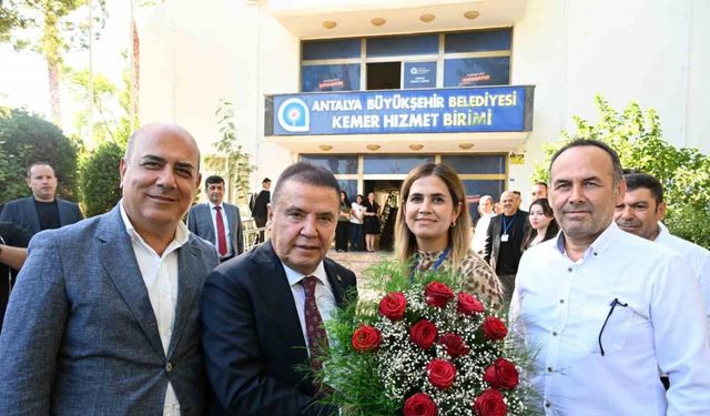 Başkan Böcek: “Antalya için var gücümüzle çalışmaya devam ediyoruz”