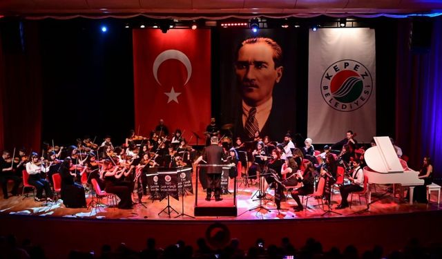 Kepez’in senfoni orkestrasından Cumhuriyet’in 101. yılına özel konser