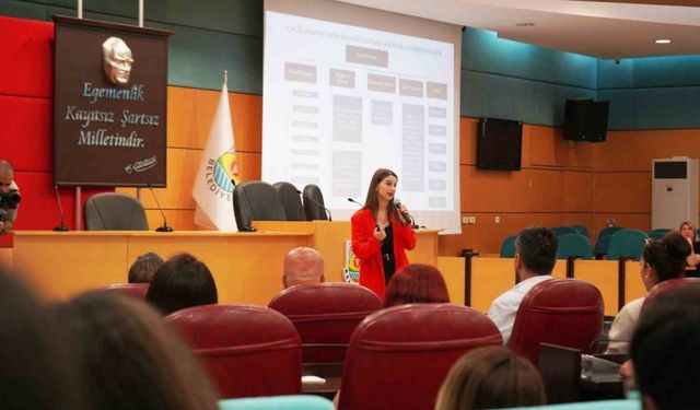 Tarsus’ta ’Her Kız Çocuğu Güvende Büyümeyi Hak Eder’ konulu söyleşi yapıldı