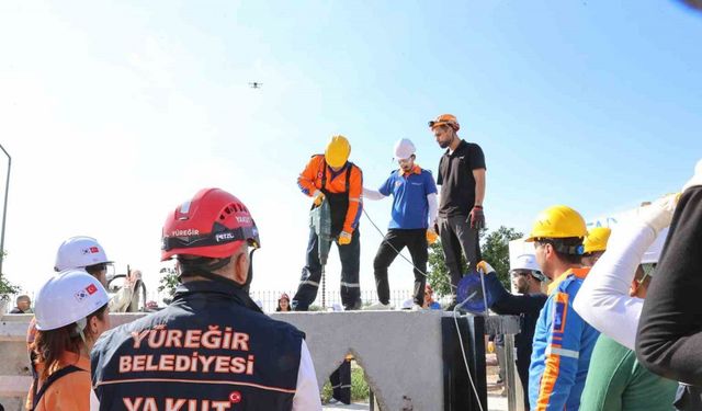 Yüreğir Belediyesi arama kurtarma ekibine AFAD’dan eğitim