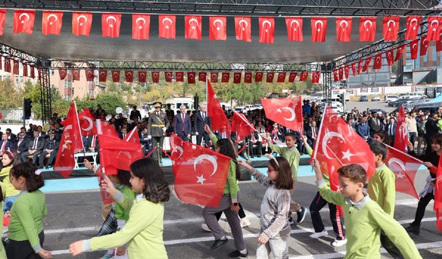 Cumhuriyetin 101. Yılı Kahramanmaraş’ta Coşkuyla Kutlandı