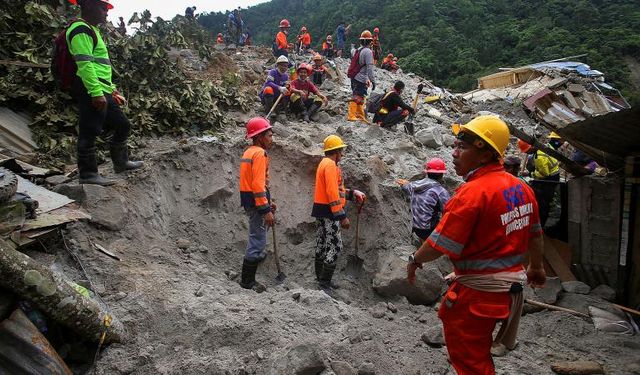 Filipinler'de Trami Tropik Fırtınası Nedeniyle Ölenlerin Sayısı 97'ye Çıktı