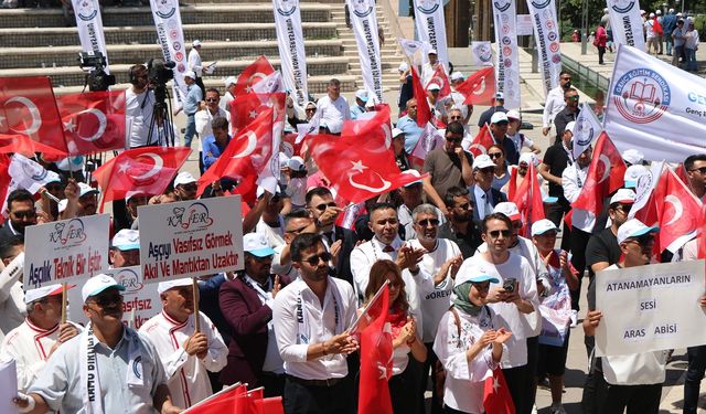 Genç Eğitim Sendikası’ndan Öğretmenlik Mesleği Kanunu ile İlgili Basın Açıklaması