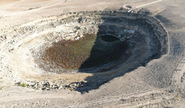 Konya'daki Timraş Obruk Gölü Bu Yıl Da Kurudu