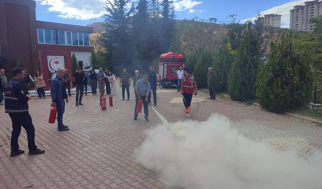 Malatya’da Yangın Söndürme Eğitimi ve Tatbikatı Düzenlendi