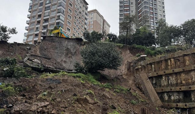 Rize'de toprak kayması