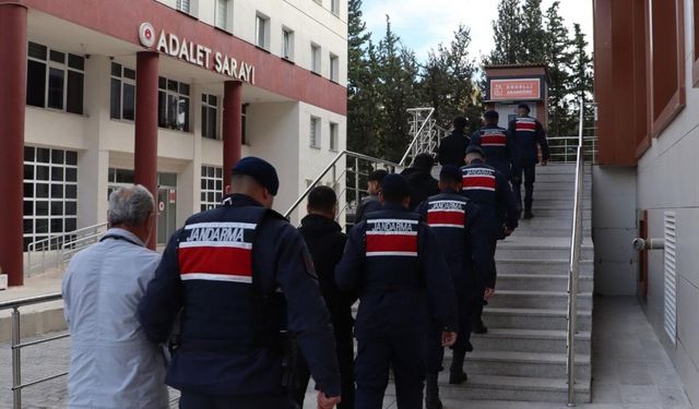 Yediemin Otoparkındaki Araçları Satan 4 Kişi Tutuklandı