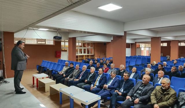 Afşin’de Okul Müdürlerine ‘Öğretim Liderliği Semineri’