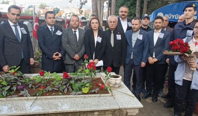 Adana'da şehit Kaymakam Saim Bey mezarı başında anıldı