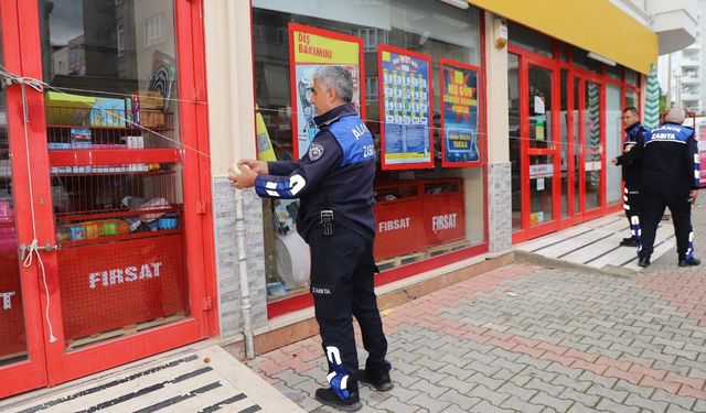 Alanya'da son kullanma tarihi geçmiş gıda satan zincir market şubesi mühürlendi